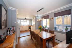 Kitchen Diner- click for photo gallery
